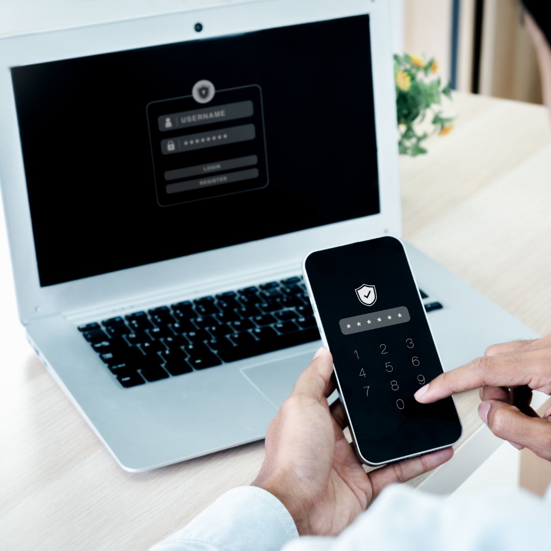 YouCheckInn renforce la confiance avec la double vérification téléphone + e-mail